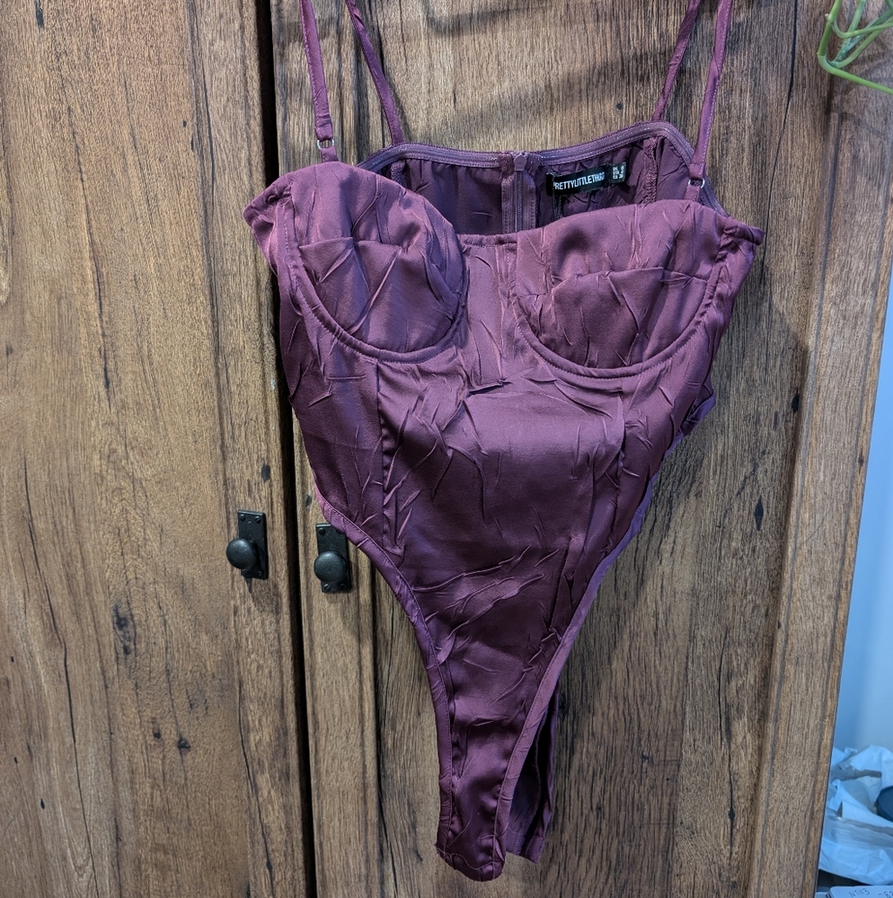 NWT Pretty Little Thing Women's Purple Bodysuit